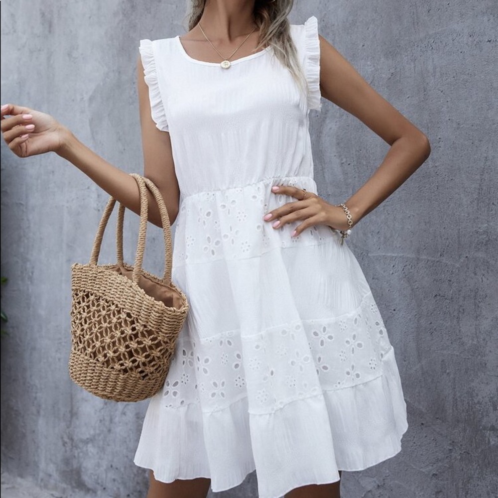 GB girls Ruffle junior white dress size 14 (NWT)